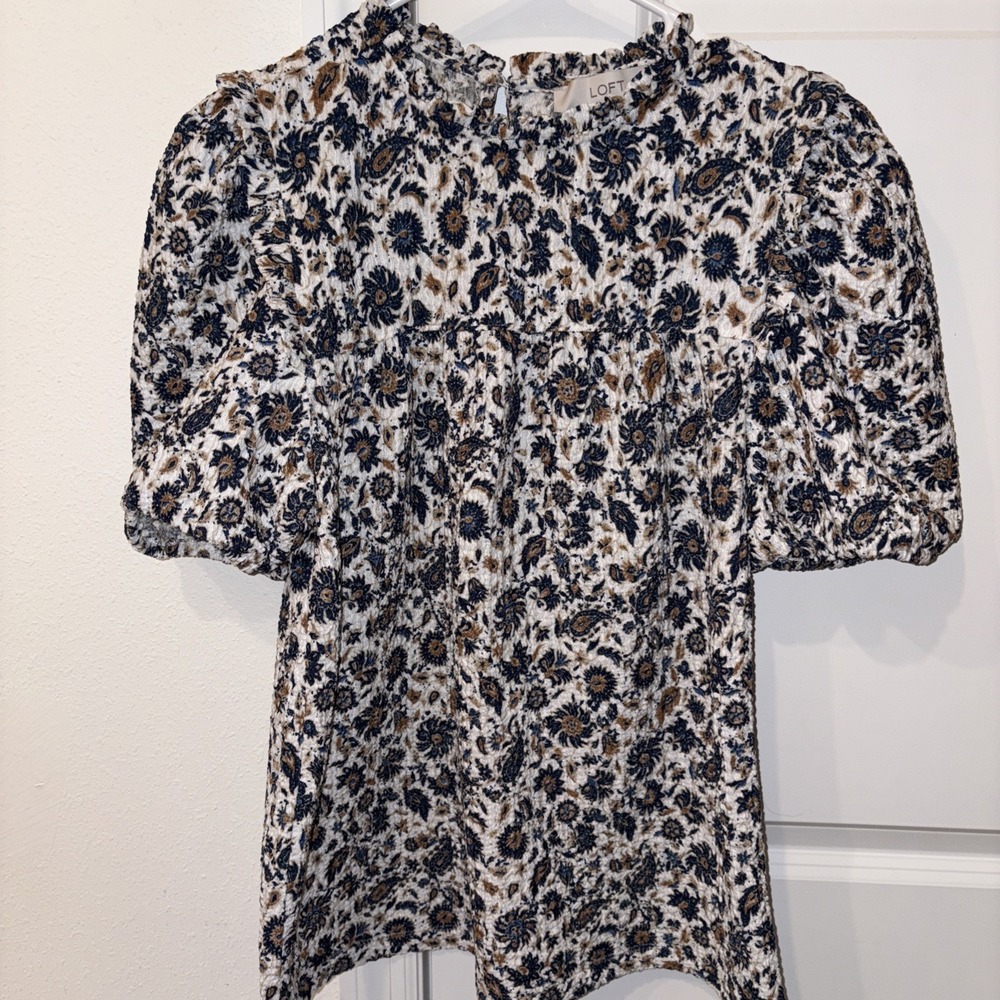 Loft Floral Textured Women's Short‎ Sleeve Shirts Size Small Lot Of 2 - Picture 8 of 16